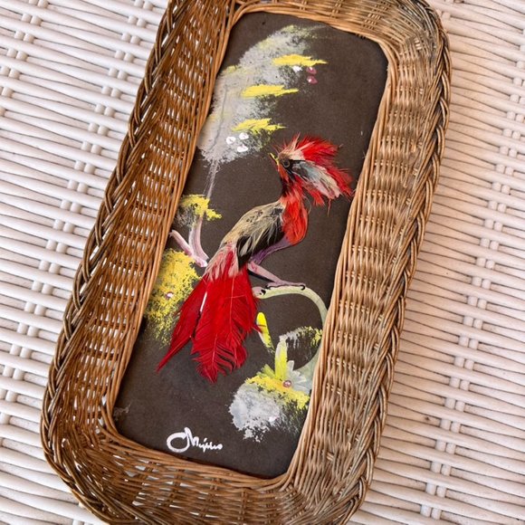 Beautiful Vintage1940's Mexican feather art bird rattan basket wall decor - Picture 3 of 6